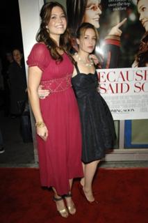 Mandy Moore feet photo thumbnail