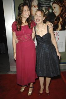 Mandy Moore feet photo thumbnail