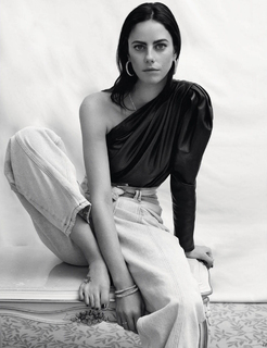 Kaya Scodelario feet photo thumbnail