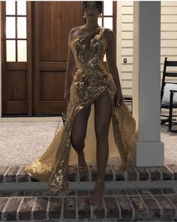 Kylie Jenner feet photo thumbnail