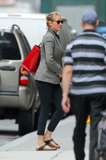 Uma Thurman feet photo thumbnail