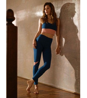 Jessica Biel feet photo thumbnail