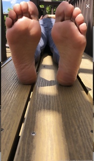 Vida Guerra feet photo thumbnail