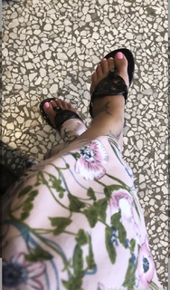Vida Guerra feet photo thumbnail