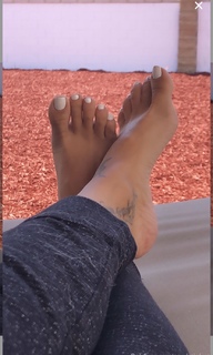 Vida Guerra feet photo thumbnail