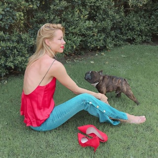 Nicole Neumann feet photo thumbnail