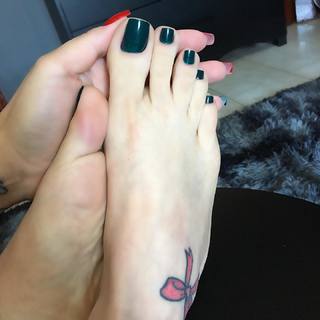 Jaqueline Mello feet photo thumbnail