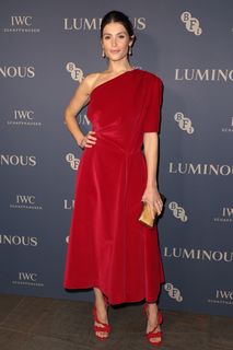 Gemma Arterton feet photo thumbnail
