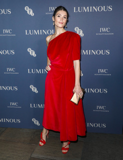Gemma Arterton feet photo thumbnail