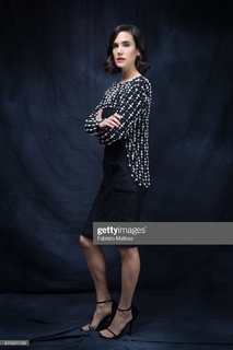 Jennifer Connelly feet photo thumbnail