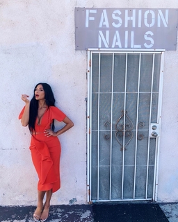 Nicole Scherzinger feet photo thumbnail