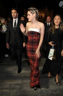 Kristen Stewart feet photo thumbnail