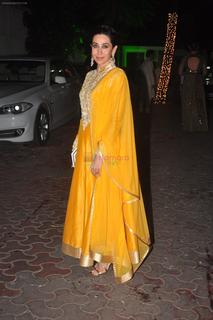 Karisma Kapoor feet photo thumbnail