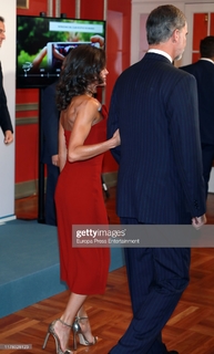 Queen Letizia of Spain feet photo thumbnail
