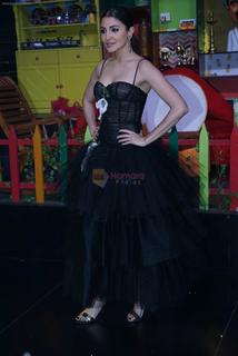 Anushka Sharma feet photo thumbnail