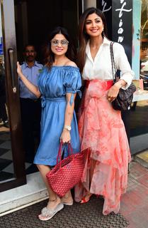 Shilpa Shetty Kundra feet photo thumbnail
