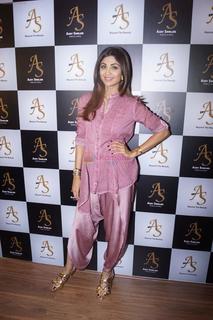Shilpa Shetty Kundra feet photo thumbnail
