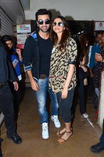 Deepika Padukone feet photo thumbnail