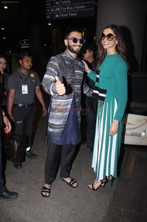 Deepika Padukone feet photo thumbnail
