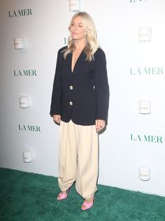 Sienna Miller feet photo thumbnail