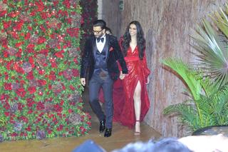 Deepika Padukone feet photo thumbnail