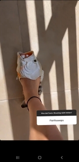Lola Weippert feet photo thumbnail