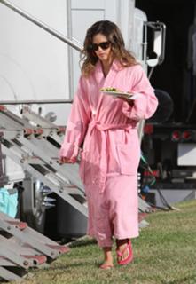 Rachel Bilson feet photo thumbnail