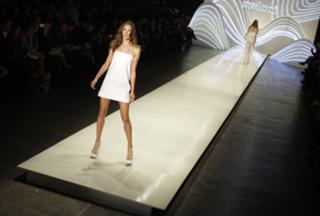Alessandra Ambrosio feet photo thumbnail