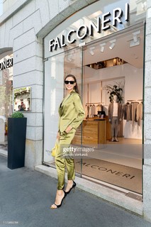 Irina Shayk feet photo thumbnail
