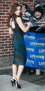 Kate Beckinsale feet photo thumbnail