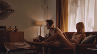 Hailey Bieber feet photo thumbnail