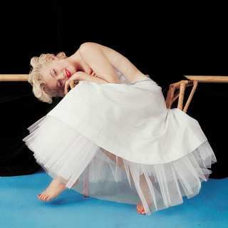 Marilyn Monroe feet photo thumbnail
