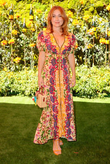 Sasha Alexander feet photo thumbnail