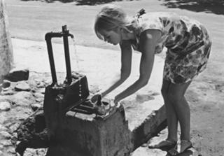Brigitte Bardot feet photo thumbnail