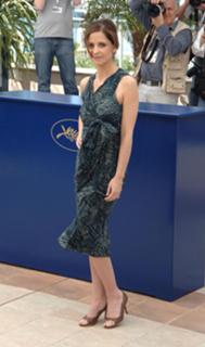 Sarah Michelle Gellar feet photo thumbnail
