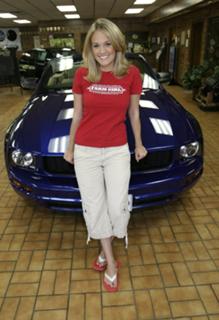 Carrie Underwood feet photo thumbnail