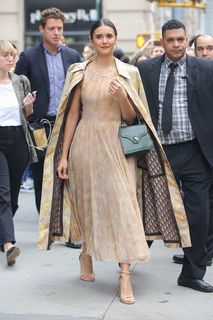 Nina Dobrev feet photo thumbnail