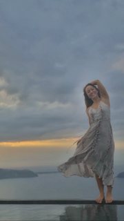 Kino MacGregor feet photo thumbnail