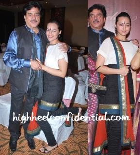 Sonakshi Sinha feet photo thumbnail