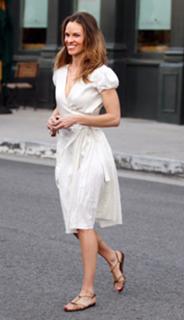 Hilary Swank feet photo thumbnail