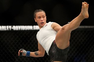 Michelle Waterson feet photo thumbnail
