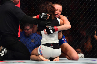 Michelle Waterson feet photo thumbnail