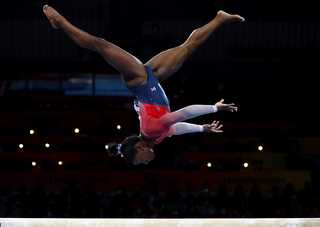 Simone Biles feet photo thumbnail