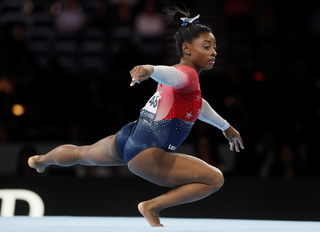 Simone Biles feet photo thumbnail