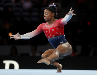 Simone Biles feet photo thumbnail