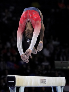 Simone Biles feet photo thumbnail