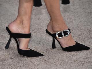 Michelle Monaghan feet photo thumbnail