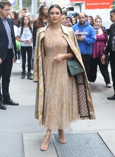 Nina Dobrev feet photo thumbnail