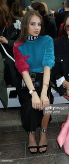 Xenia Tchoumitcheva feet photo thumbnail