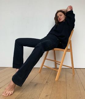 Phoebe Tonkin feet photo thumbnail